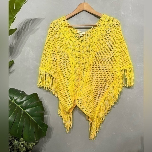 🔴 TAMARA H. | yellow knit poncho fringe hippy boho coverup cape-  large - Picture 1 of 5